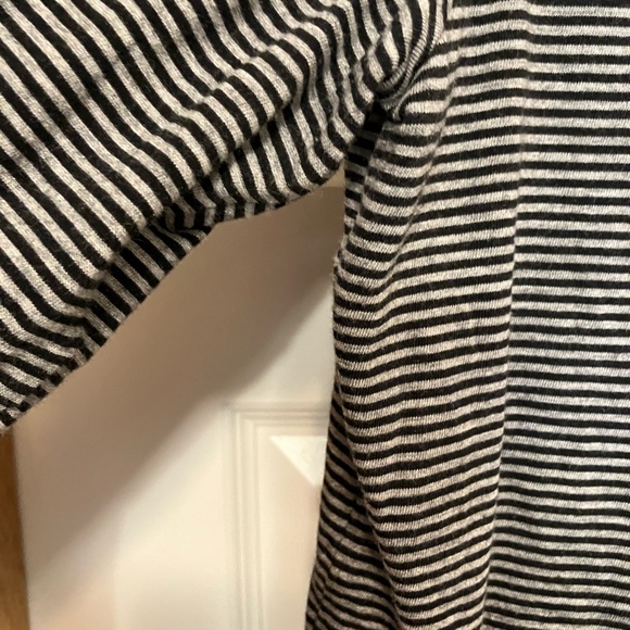 J. Jill Pure Jill Sleeve Tee Size medium petite - Picture 3 of 9